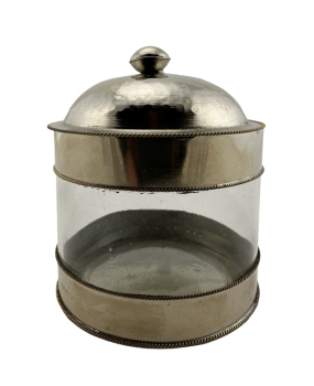Dose aus Glas mit einem Deckel aus Weißmessing